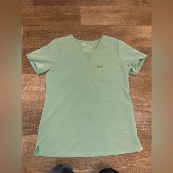 FIGS Scrub Top XS - Picture 2 of 4